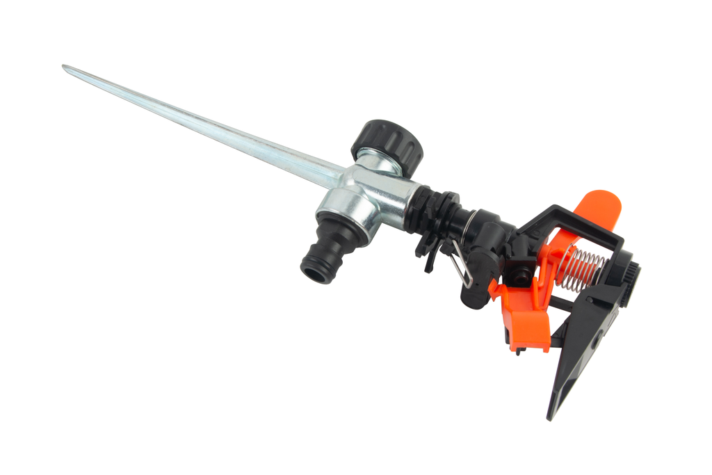 Pulse sprinkler on metal spike